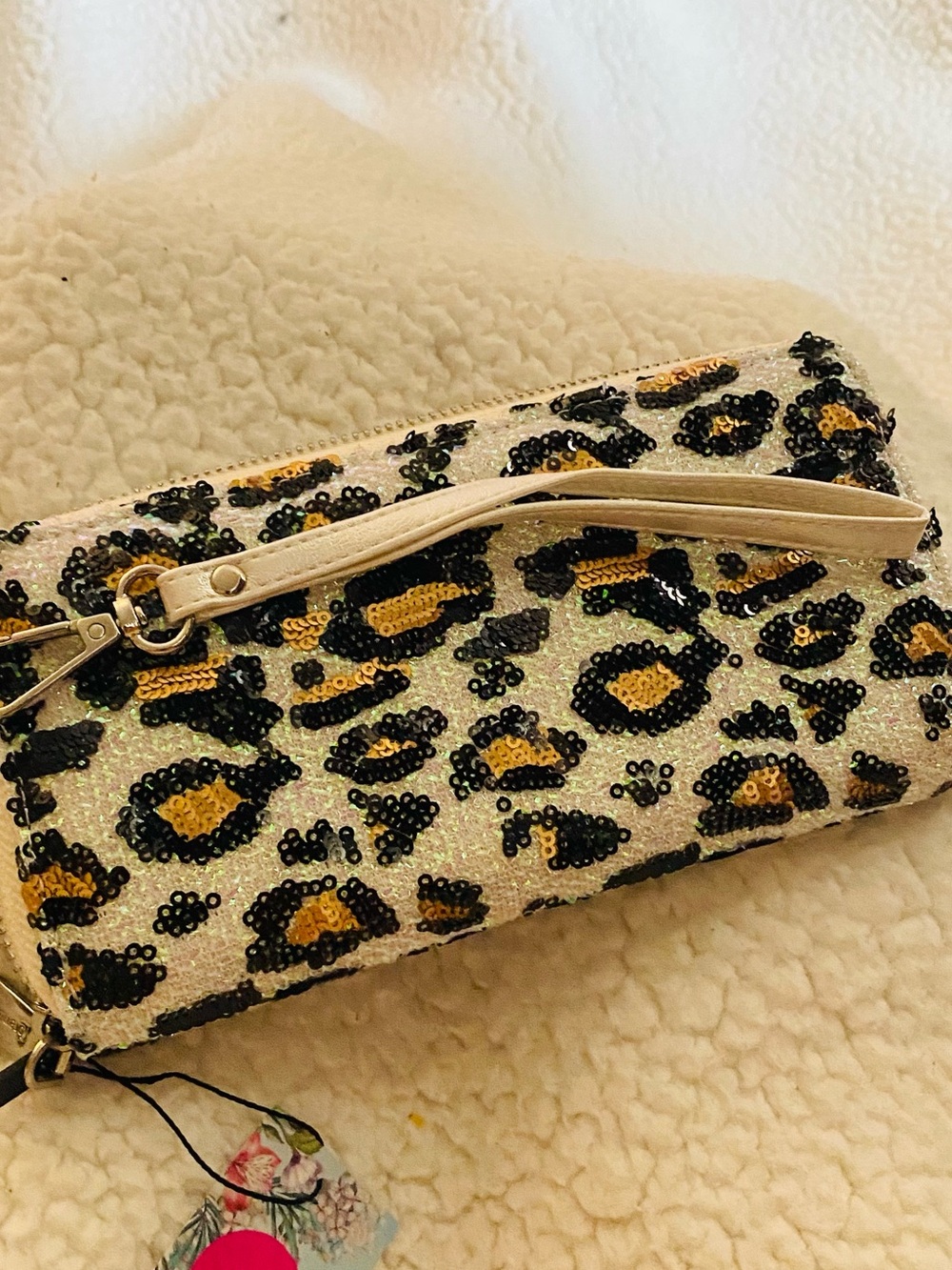 NWT Brentano Zip Around Leopard White Bling Wallet Sequins Black Gold Wristlet - Picture 6 of 9
